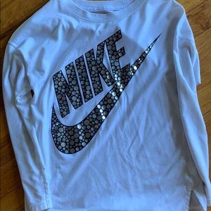 nike long sleeve